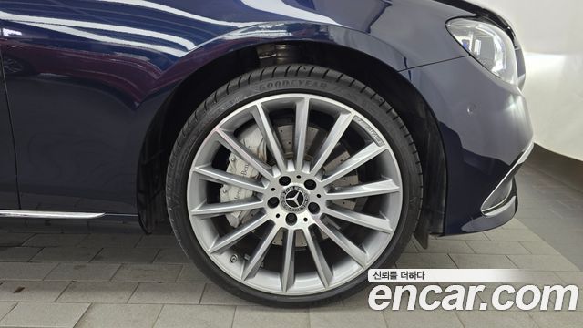 Mercedes-Benz E-Class E450 4MATIC Exclusive