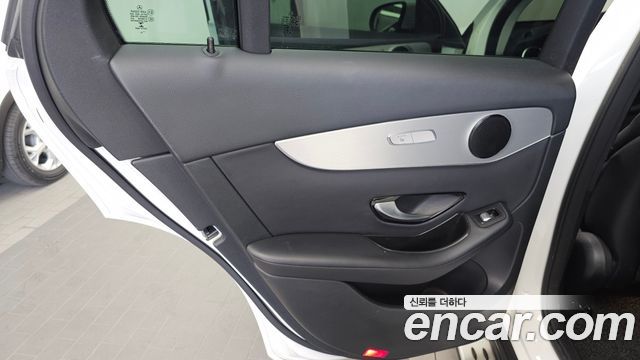 Mercedes-Benz GLC-Class GLC350e 4MATIC