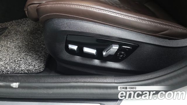 BMW 5-Series 520i Luxury