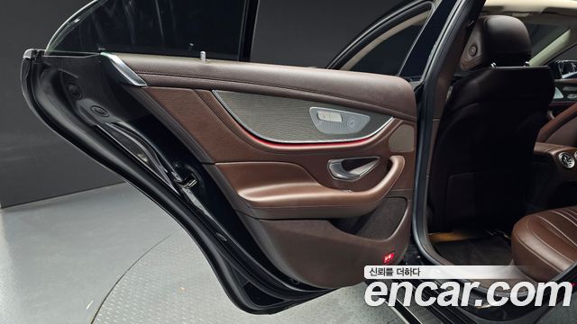 Mercedes-Benz CLS-Class CLS300d AMG Line