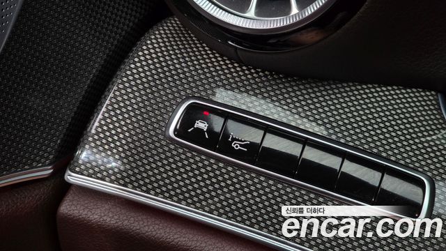 Mercedes-Benz CLS-Class CLS300d AMG Line