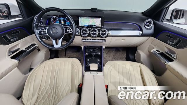 Mercedes-Benz GLB-Class GLB220