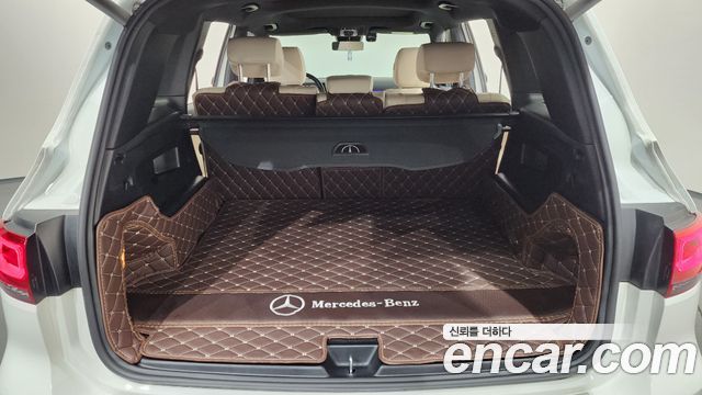 Mercedes-Benz GLB-Class GLB220
