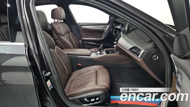 BMW 5-Series 520d M Sport Package Plus