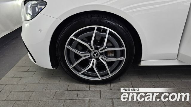 Mercedes-Benz E-Class E220d 4MATIC AMG Line