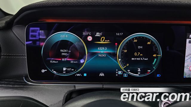 Mercedes-Benz E-Class E220d 4MATIC AMG Line