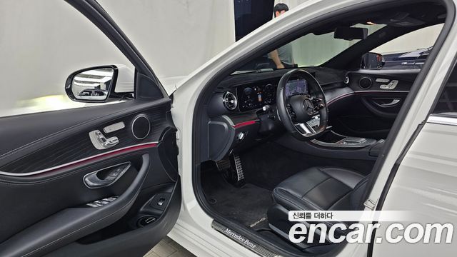Mercedes-Benz E-Class E220d 4MATIC AMG Line