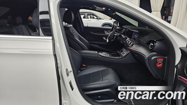 Mercedes-Benz E-Class E220d 4MATIC AMG Line