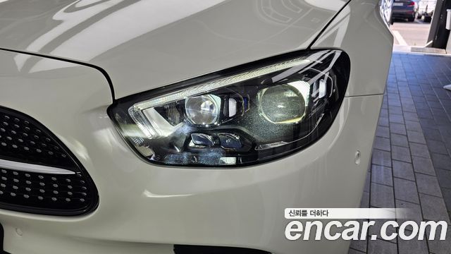 Mercedes-Benz E-Class E220d 4MATIC AMG Line