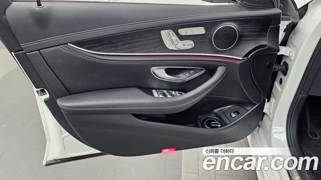 Mercedes-Benz E-Class E220d 4MATIC AMG Line