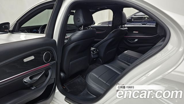 Mercedes-Benz E-Class E220d 4MATIC AMG Line