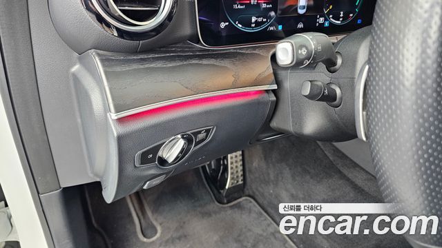 Mercedes-Benz E-Class E220d 4MATIC AMG Line
