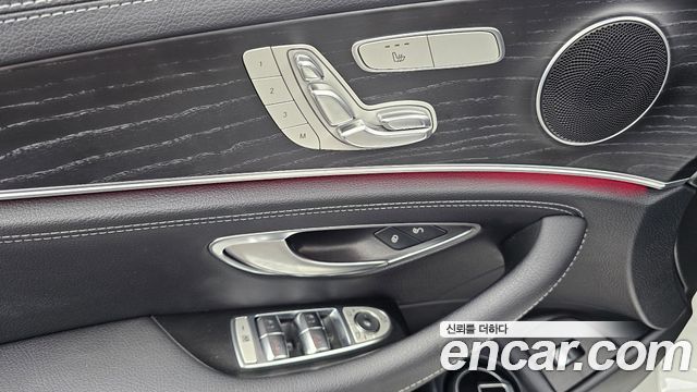 Mercedes-Benz E-Class E220d 4MATIC AMG Line