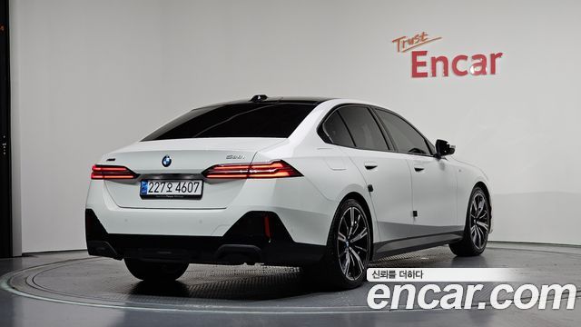 BMW 5-Series 530i xDrive M Sport