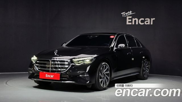 Mercedes-Benz E-Class E300 4MATIC Exclusive