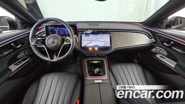 Mercedes-Benz E-Class E300 4MATIC Exclusive