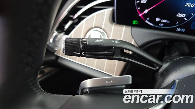Mercedes-Benz E-Class E300 4MATIC Exclusive