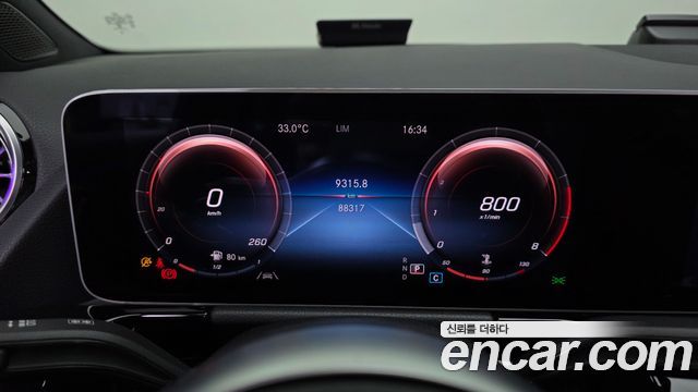 Mercedes-Benz GLA-Class GLA250 4MATIC