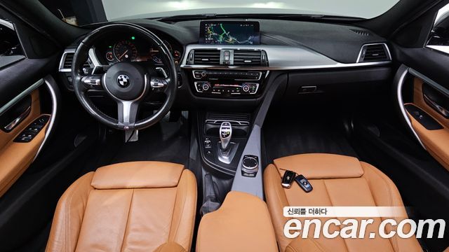 BMW 3-Series 330i M Sport Shadow