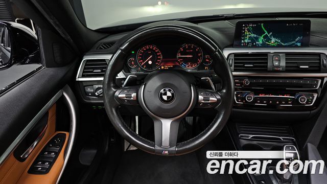 BMW 3-Series 330i M Sport Shadow