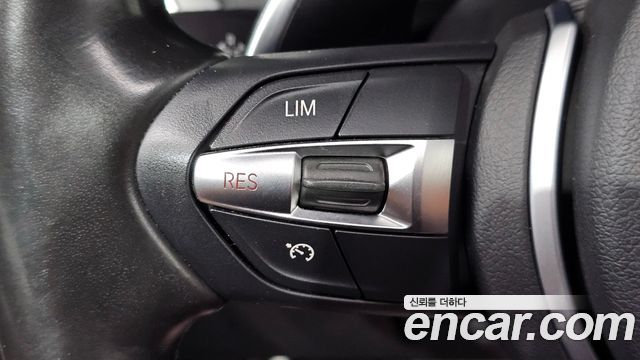 BMW 3-Series 330i M Sport Shadow