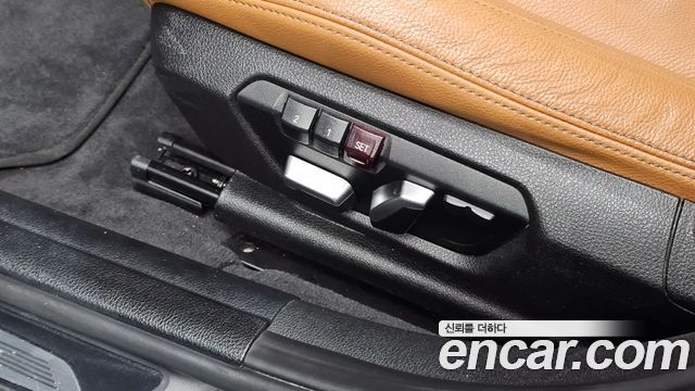 BMW 3-Series 330i M Sport Shadow