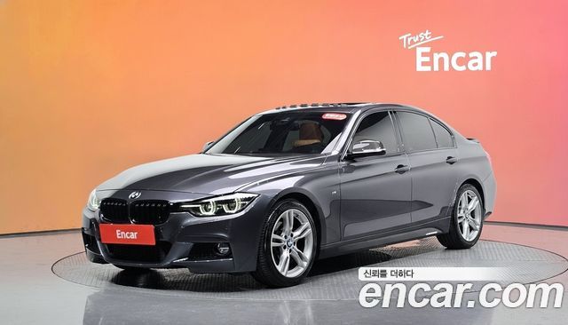BMW 3-Series 330i M Sport Shadow