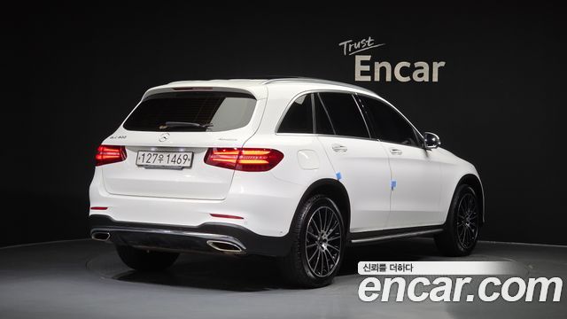 Mercedes-Benz GLC-Class GLC300 4MATIC AMG Line
