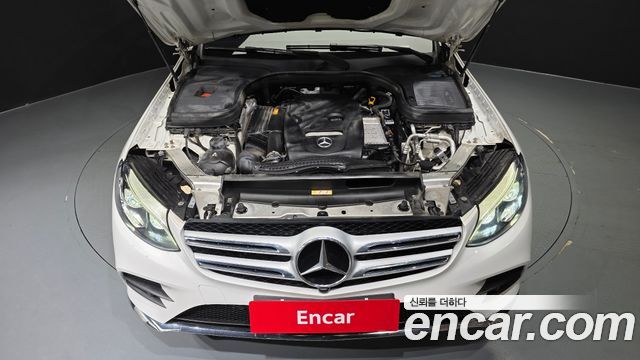 Mercedes-Benz GLC-Class GLC300 4MATIC AMG Line