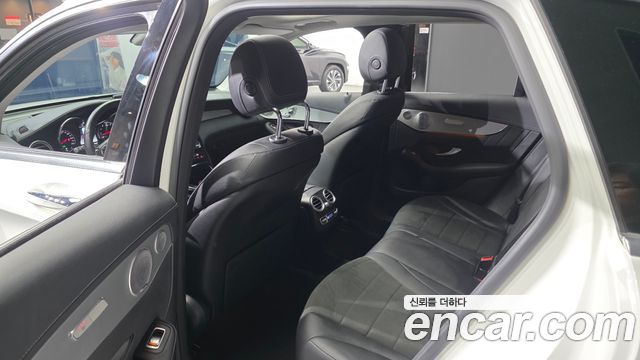 Mercedes-Benz GLC-Class GLC300 4MATIC AMG Line