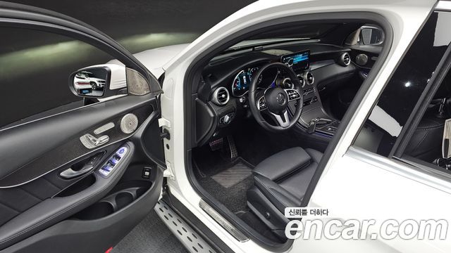 Mercedes-Benz GLC-Class GCL300 4MATIC Coupe