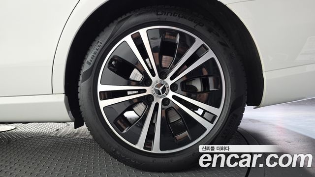 Mercedes-Benz E-Class E250 Avantgarde