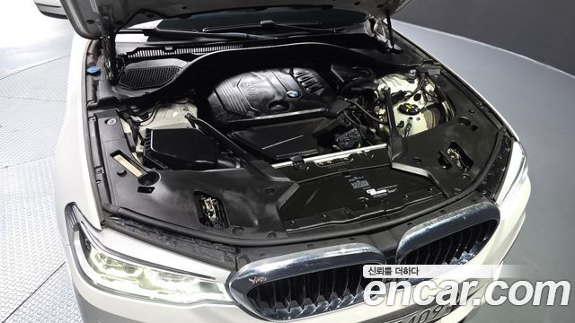 BMW 5-Series 520d xDrive M Sport Package Plus