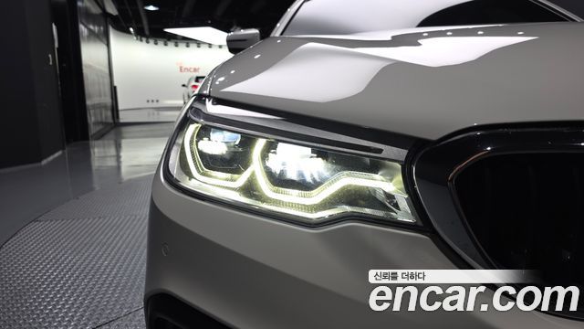 BMW 5-Series 520d xDrive M Sport Package Plus