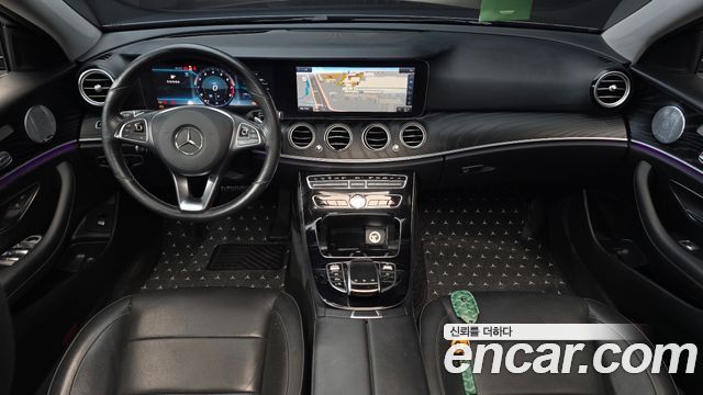 Mercedes-Benz E-Class E300 4MATIC Avnatgarde