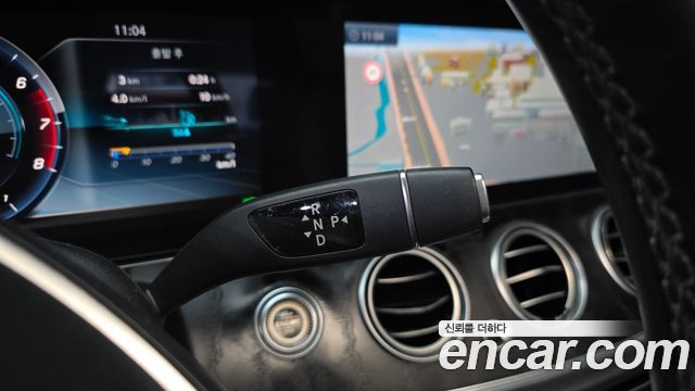 Mercedes-Benz E-Class E300 4MATIC Avnatgarde