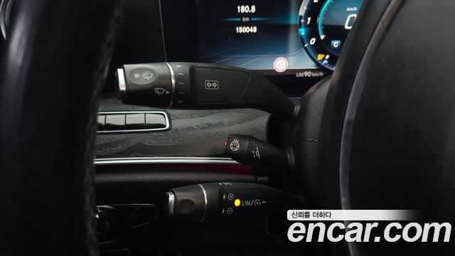 Mercedes-Benz E-Class E300 4MATIC Avnatgarde