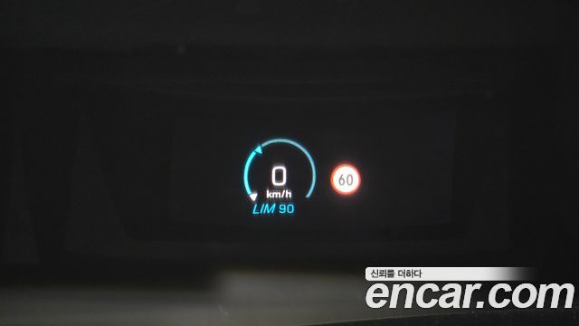 Mercedes-Benz E-Class E300 4MATIC Avnatgarde