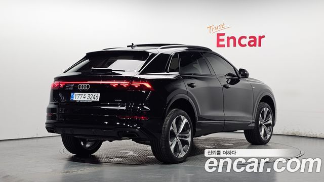 Audi Q8 55 TFSI Quattro Premium