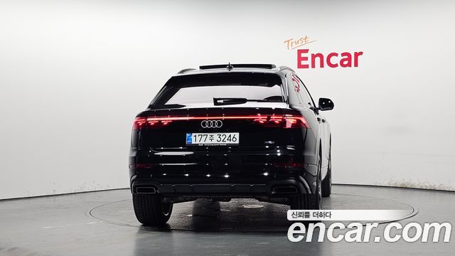 Audi Q8 55 TFSI Quattro Premium