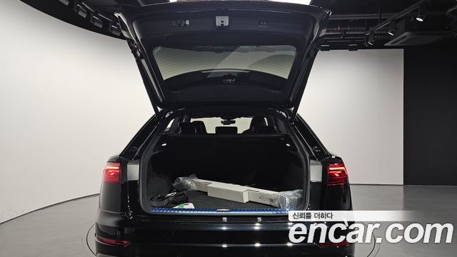 Audi Q8 55 TFSI Quattro Premium