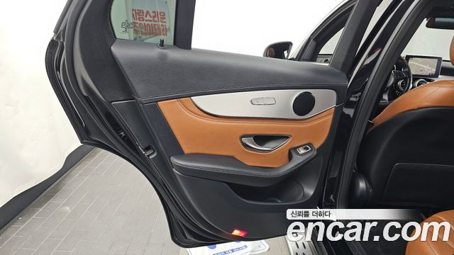 Mercedes-Benz GLC-Class GLC220 d 4MATIC Premium Coupe