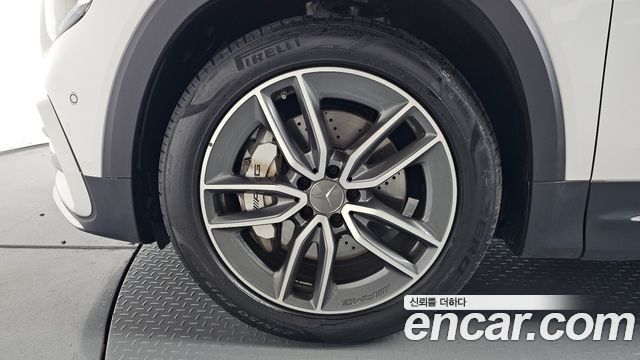 Mercedes-Benz GLB-Class AMG GLB35 4MATIC