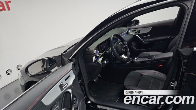 Mercedes-Benz CLA-Class CLA250 4MATIC