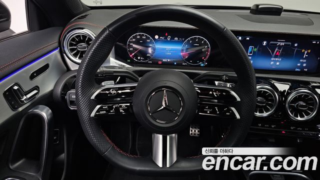 Mercedes-Benz CLA-Class CLA250 4MATIC