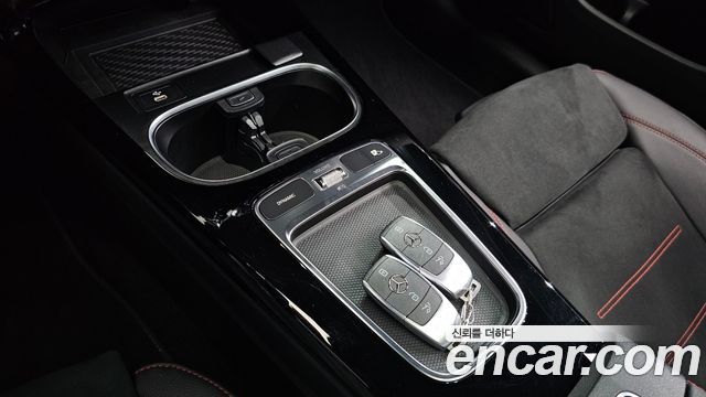 Mercedes-Benz CLA-Class CLA250 4MATIC