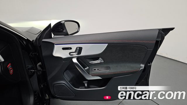 Mercedes-Benz CLA-Class CLA250 4MATIC