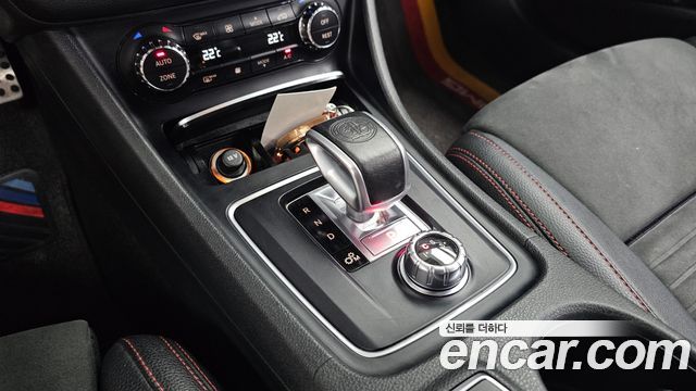 Mercedes-Benz GLA-Class GLA45 AMG 4MATIC