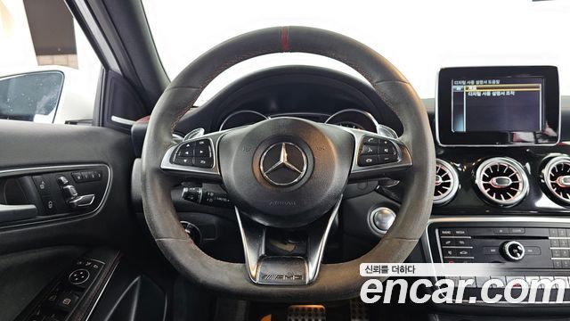 Mercedes-Benz GLA-Class GLA45 AMG 4MATIC