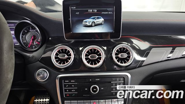 Mercedes-Benz GLA-Class GLA45 AMG 4MATIC